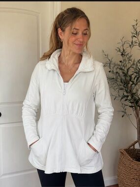 CMC Women's Cream Zip-Front Jacket